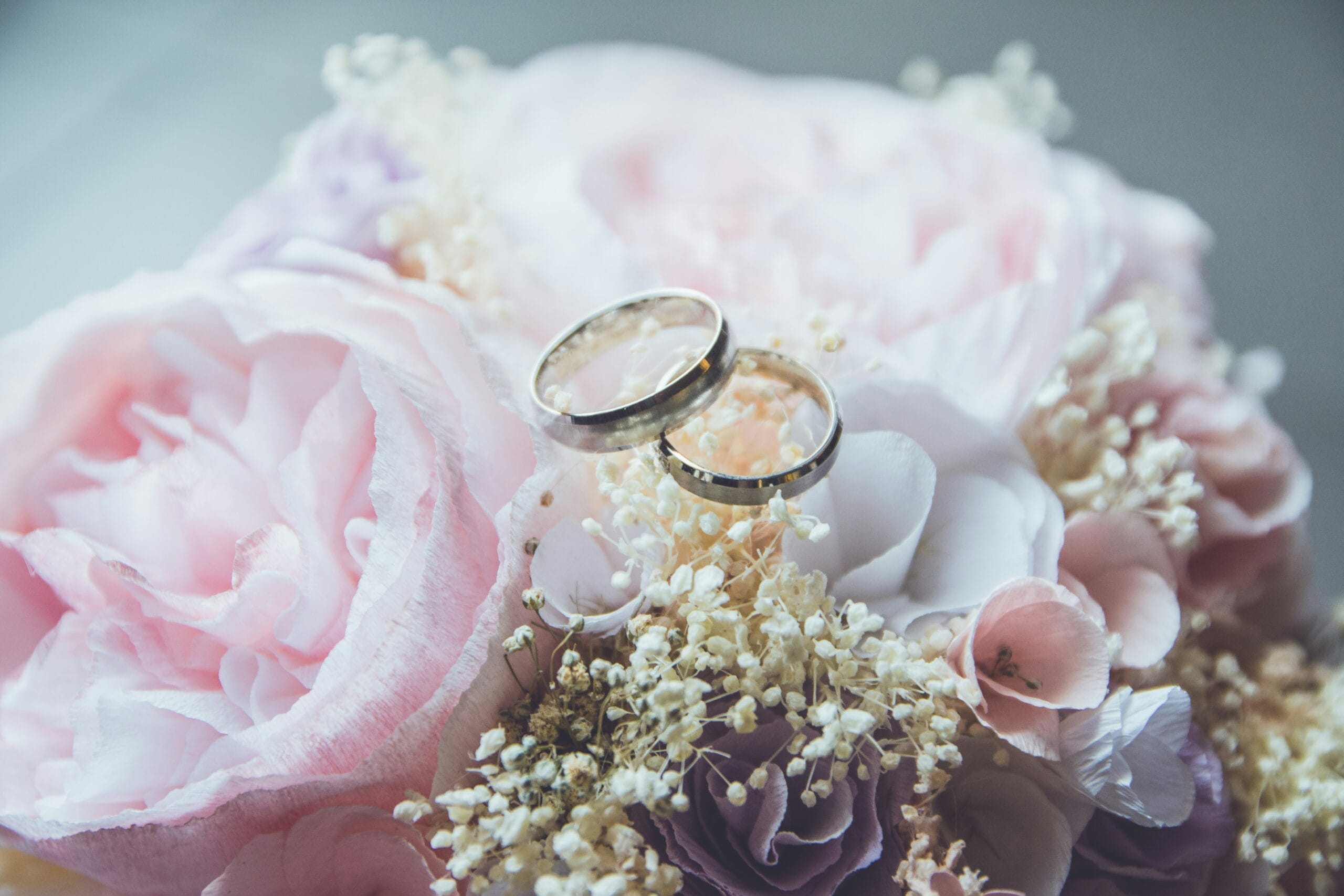 The Ultimate Guide to Seasonal Wedding Flowers in Ireland